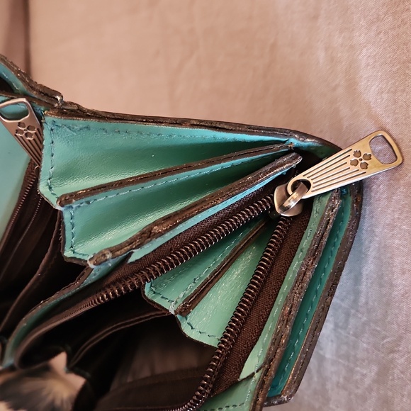 Patricia Nash turquoise leather wallet - Picture 8 of 12
